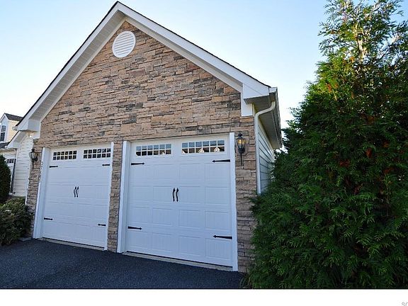 3rd image of 37465 Oliver Dr