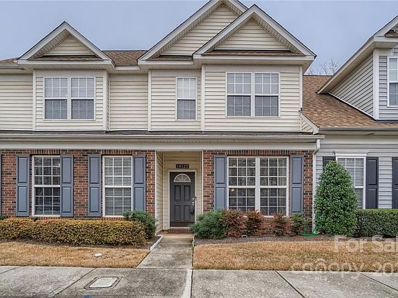 2nd image of 10123 Oxford Landing Ln
