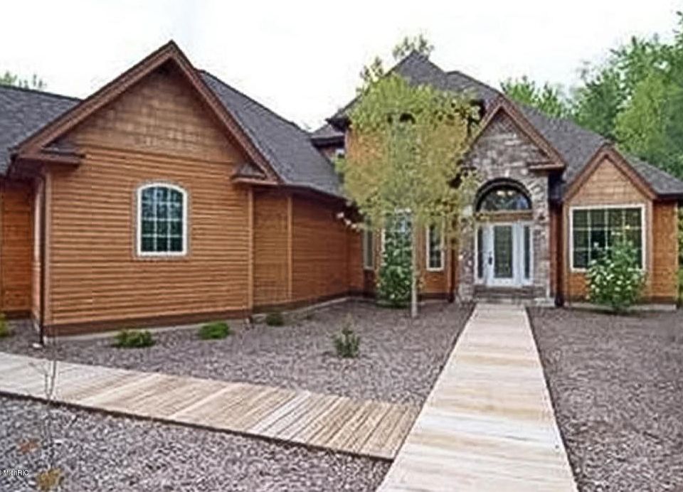 1st image of 5650 Lily Ln #3
