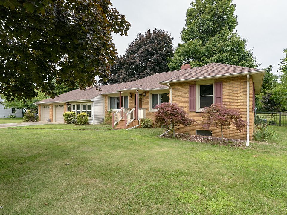 1st image of 66 Crosby Dr