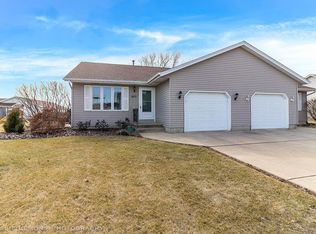 1460 Moluf St, Dekalb, IL 60115