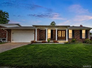 4515 Firelight Dr, Saint Louis, MO 63129