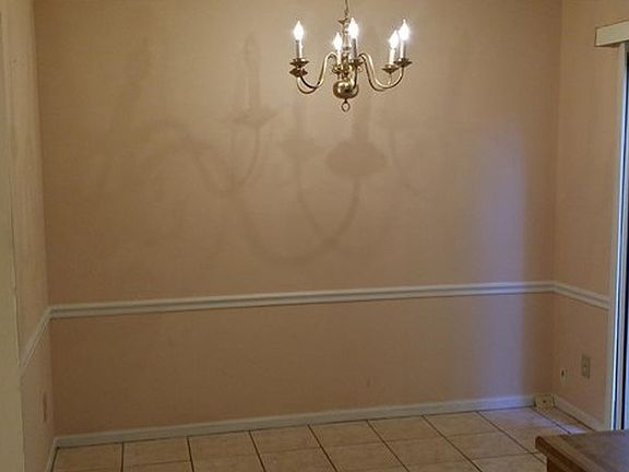 3rd image of 1062 Wedgewood Ln