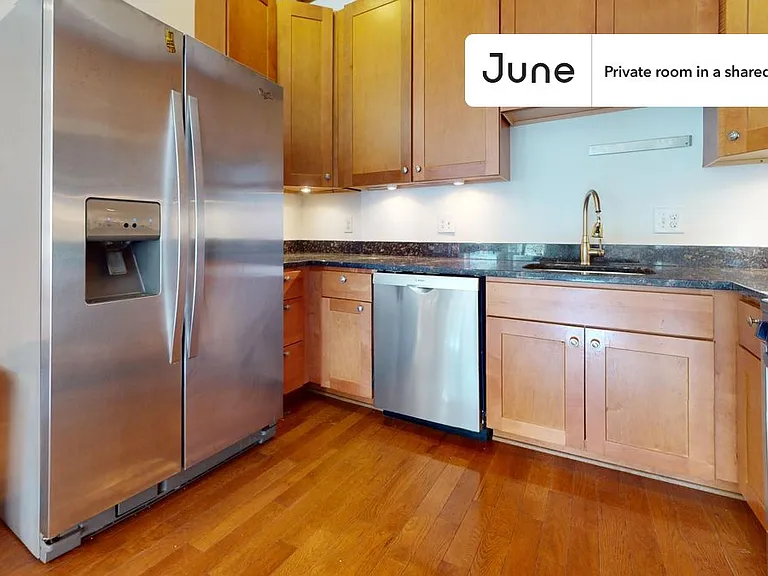 1337 Girard St NW #A — Photo 8