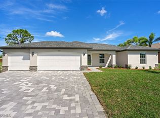 829 SE 4th Place Cpe, Coral, FL 33990