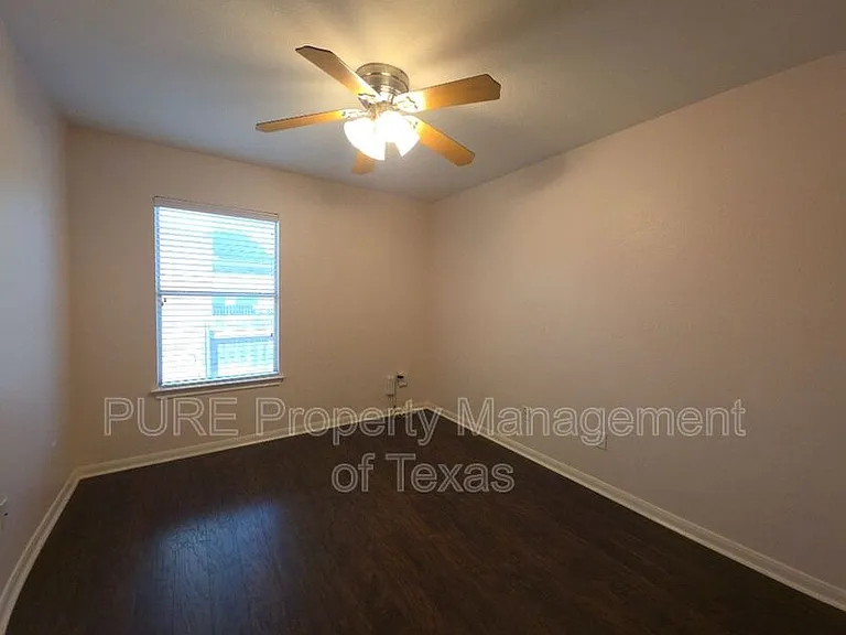 18401 Hees Ln — Photo 46