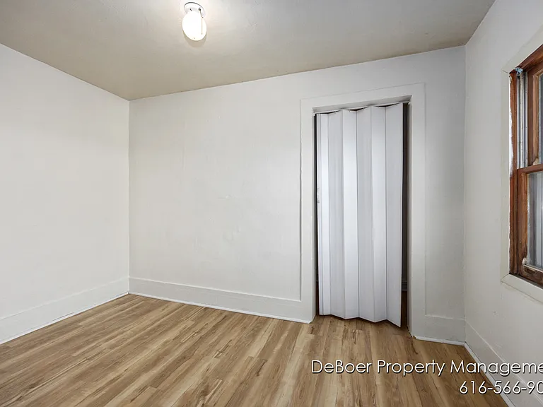 1621 Lakeshore Dr #2 — Photo 9