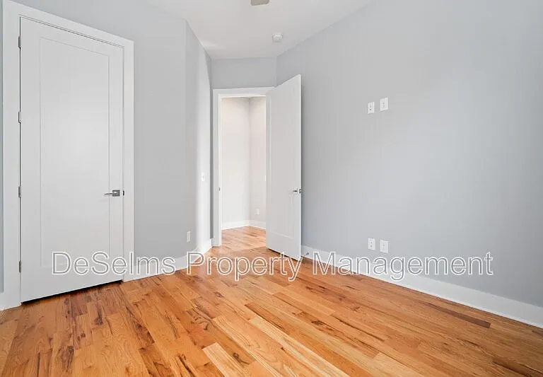1000 Southside Ave — Photo 17