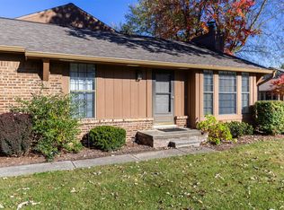 1860 Christy Ct, Rochester, MI 48309