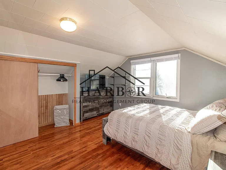 5th Avenue SE Duplex — Photo 17