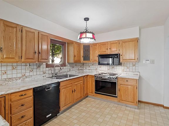 2nd image of 2153 Green Slope Dr
