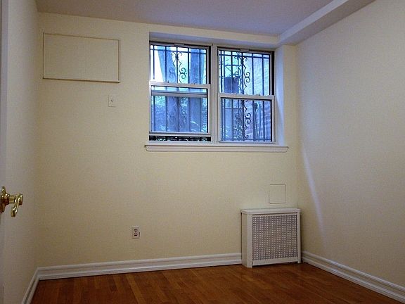 5th image of 106 W 76th St APT B