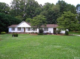 2402 Tarlton Rd, Conover, NC 28613