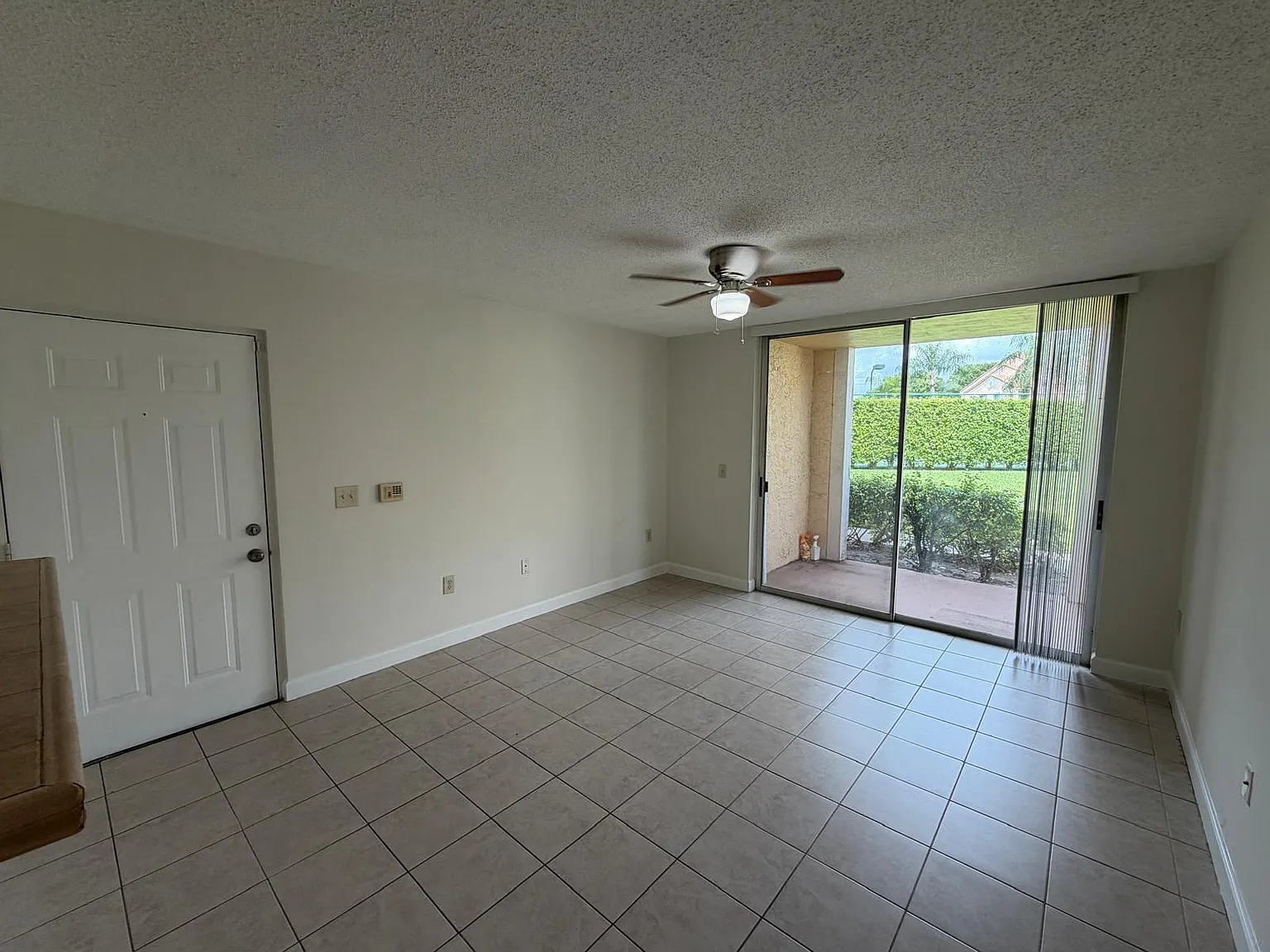 1 bed, 1.0 bath, 676 sqft, $1,700 — Photo 2