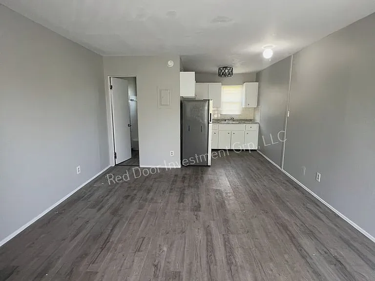 Riverside Apartments - Minutes to the River - Multiple Units Available — Photo 27