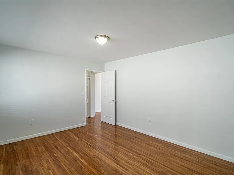 7931 East Dr #405 — Photo 22