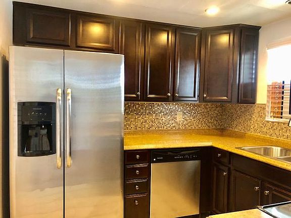 4th image of 125 Abbeywood Ln