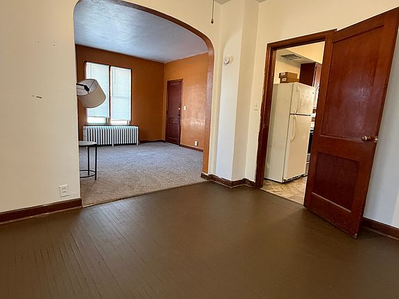 5th image of 825 9th Ave N #2