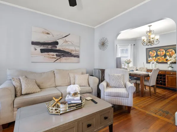 9 Aldwin Rd #1, Roslindale, MA 02131