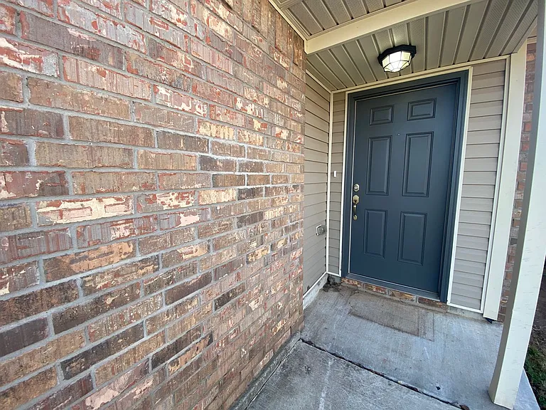 4517 Hunter Blvd — Photo 3