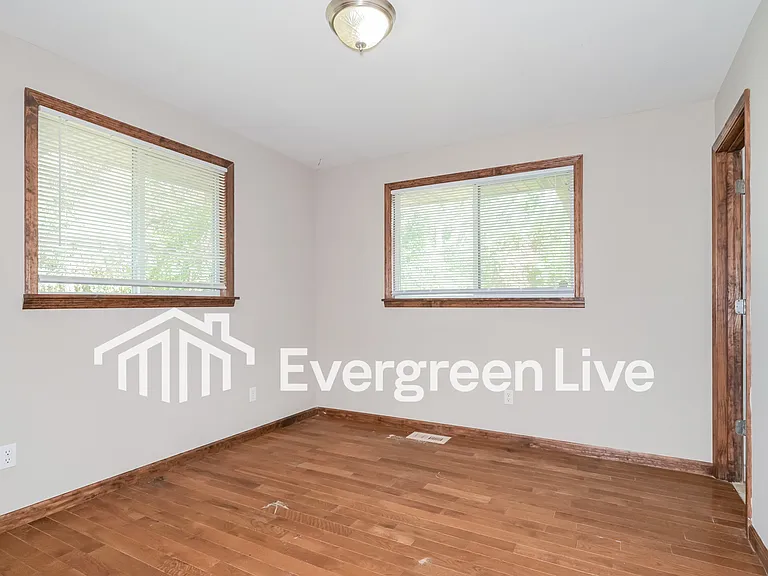 3229 W Tennyson Ave — Photo 12