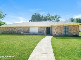 1001 Lake Louise Rd, Fort Worth, TX 76103