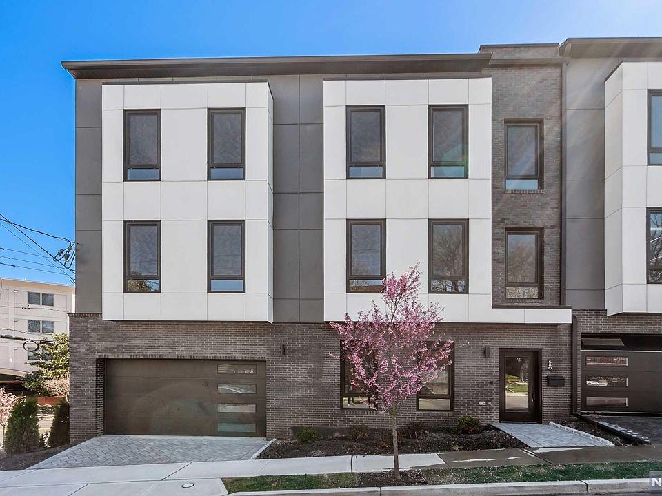 1st image of 580 Kearney Ave #580