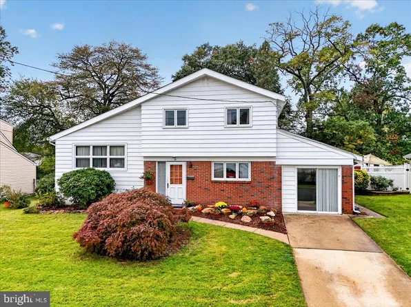 74 Mark Twain Dr, Hamilton, NJ 08690