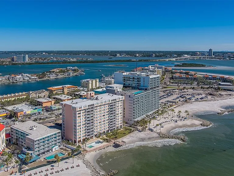 675 S Gulfview Blvd #Penthouse 1 — Photo 41