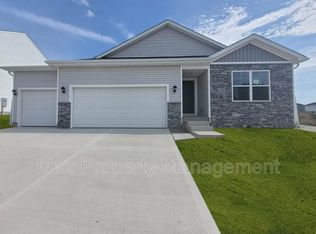 4911 E Sheridan Ave, Des Moines, IA 50317
