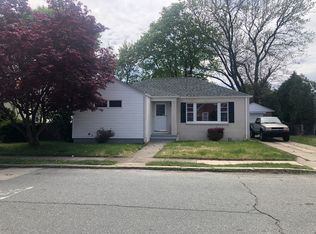 116 Jordan Ave, Cranston, RI 02910
