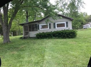 8862 E Pine Hill Dr, Pekin, IN 47165