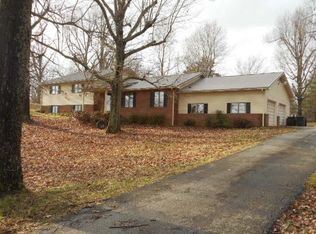 1270 Eastlawn Rd, Hanson, KY 42413