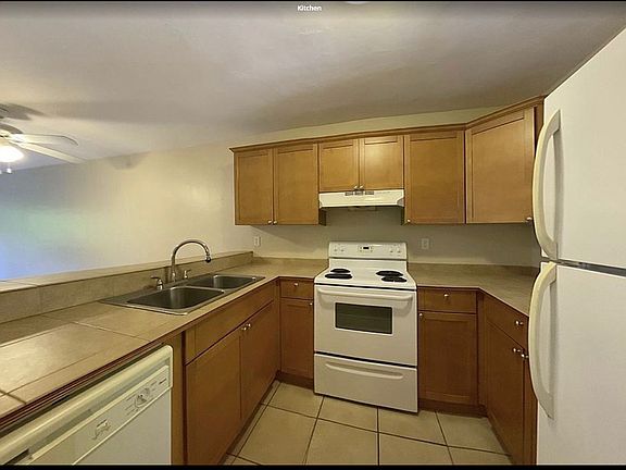 2nd image of 111 SE 16th Ave APT O102