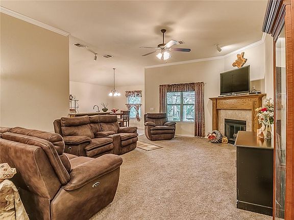 3rd image of 10000 Squire Ln