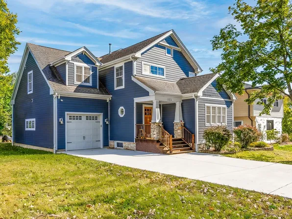 115 S Wilmette Ave, Westmont, IL 60559