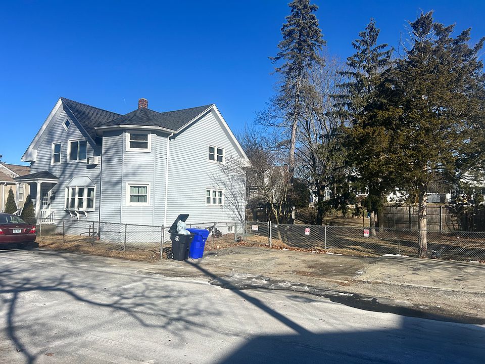 1st image of 9 Glen St #1