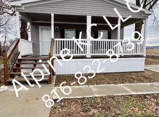 6113 Ingersoll Rd, Saint Joseph, MO 64504