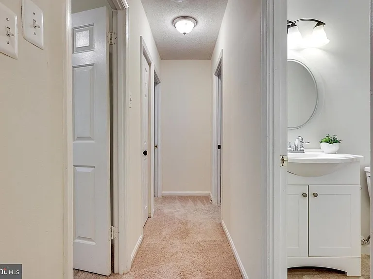 2373 Emerald Heights Ct — Photo 16