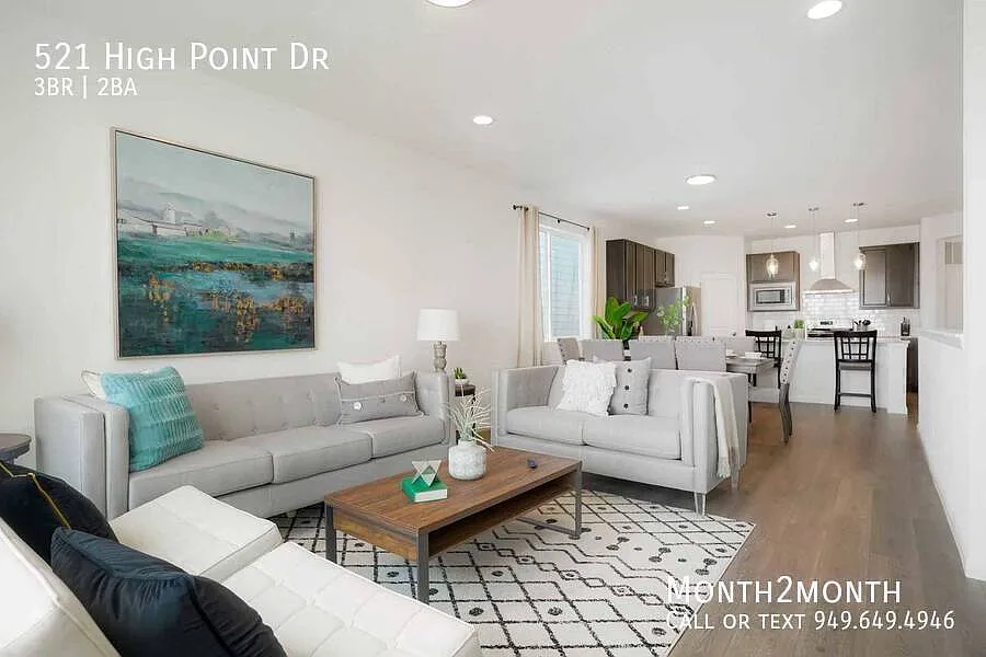 Elegance on High Point Dr — Photo 3
