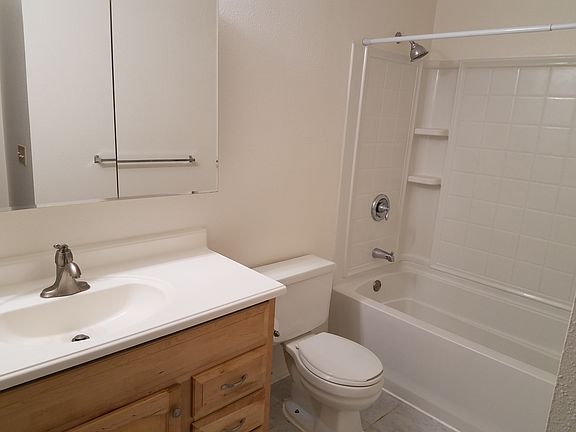 5th image of 103 Rockwell Ave #13