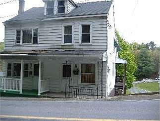 2nd image of 558 S 3rd St