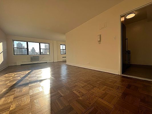 2nd image of 420 E 79th St APT 17E
