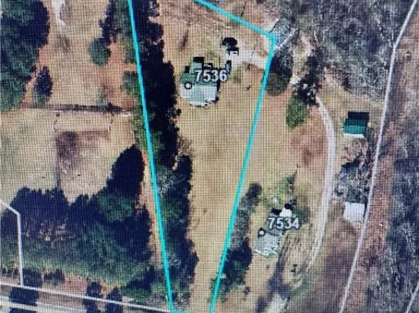7536 Overhills Rd, Spring Lake, NC 28390