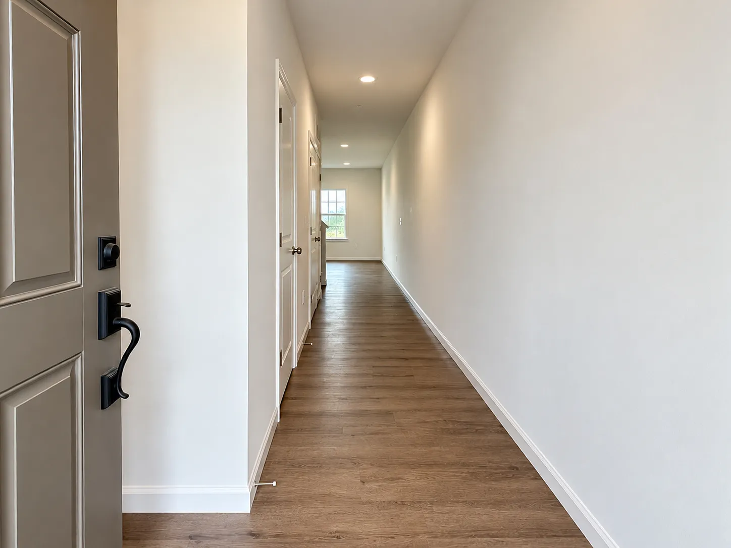 3 bed, 2.5 bath, 1710 sqft, $2,195 — Photo 3