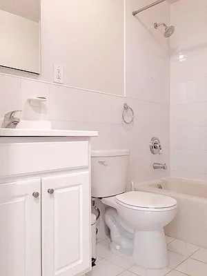 Rented by Fifth & Forever LLC | media 34