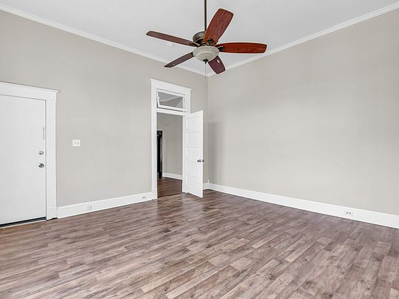 3rd image of 1425 College St