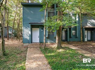20 Summer Oaks Dr, Daphne, AL 36526