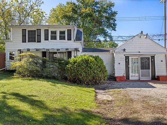 2nd image of 757 Belmont Ave