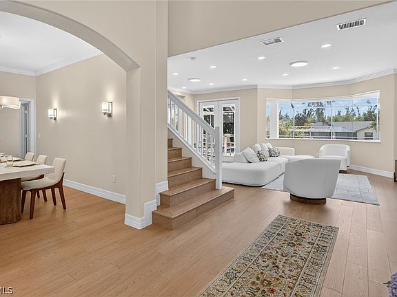 3rd image of 5541 Harborage Dr